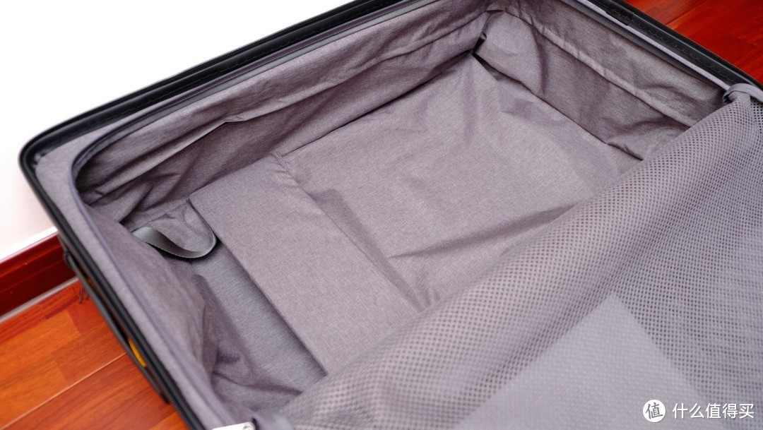 新年新气象~一个大容积行李箱解决一家人出行问题！新入手的地平线8号28寸行李箱晒单！