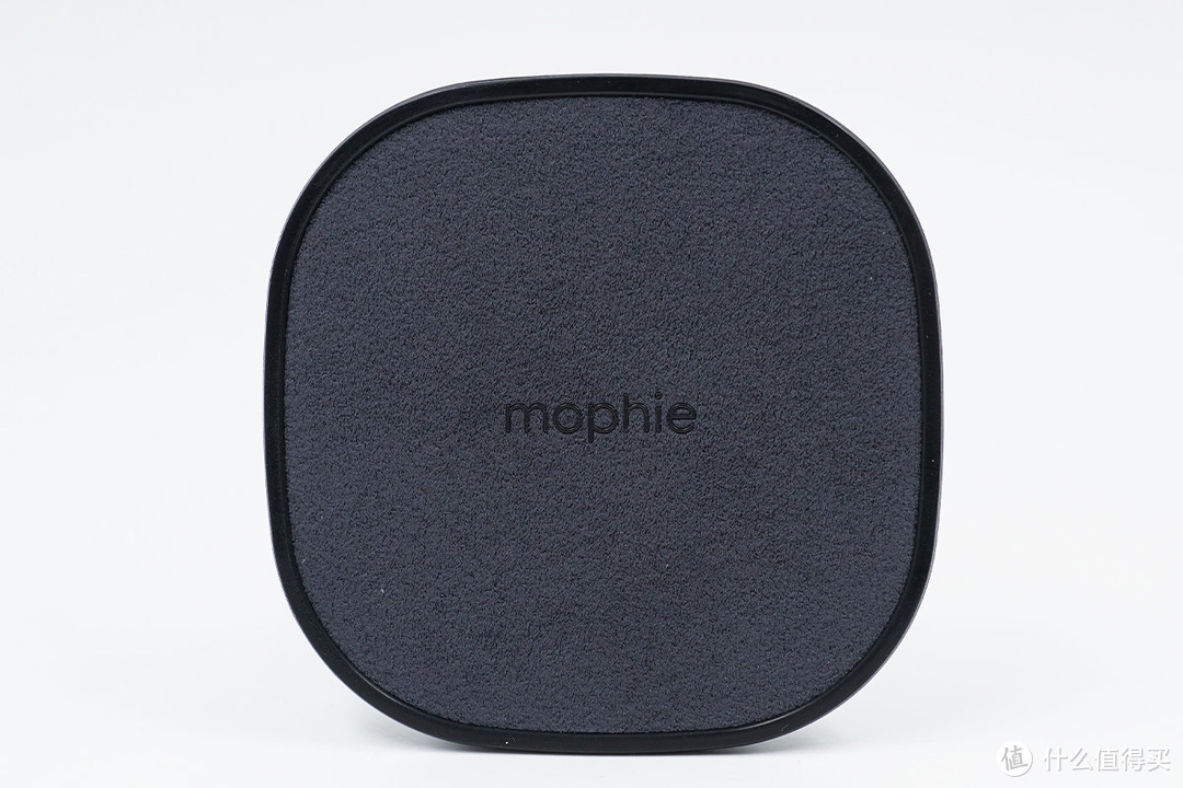精致小巧，布艺静音：mophie15W无线充电板评测