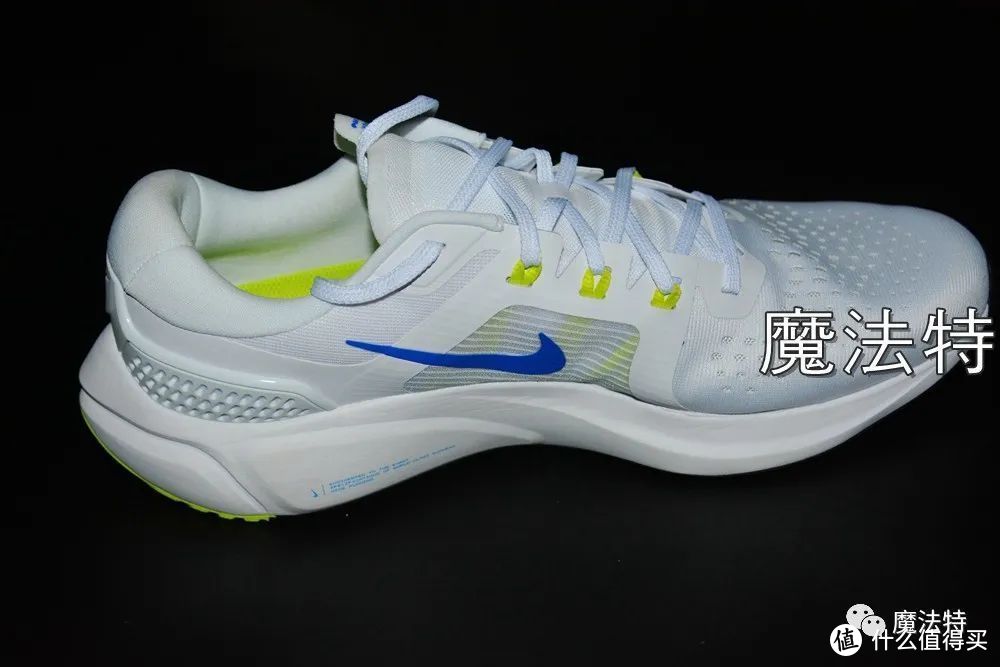 耐克的慢跑能翻身么？NIKE ZOOMX INVINCIBLE+VOMERO 15