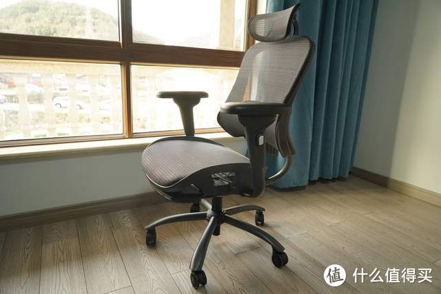 新年开工必备，网易严选多功能人体工学椅让“打工人”更舒适
