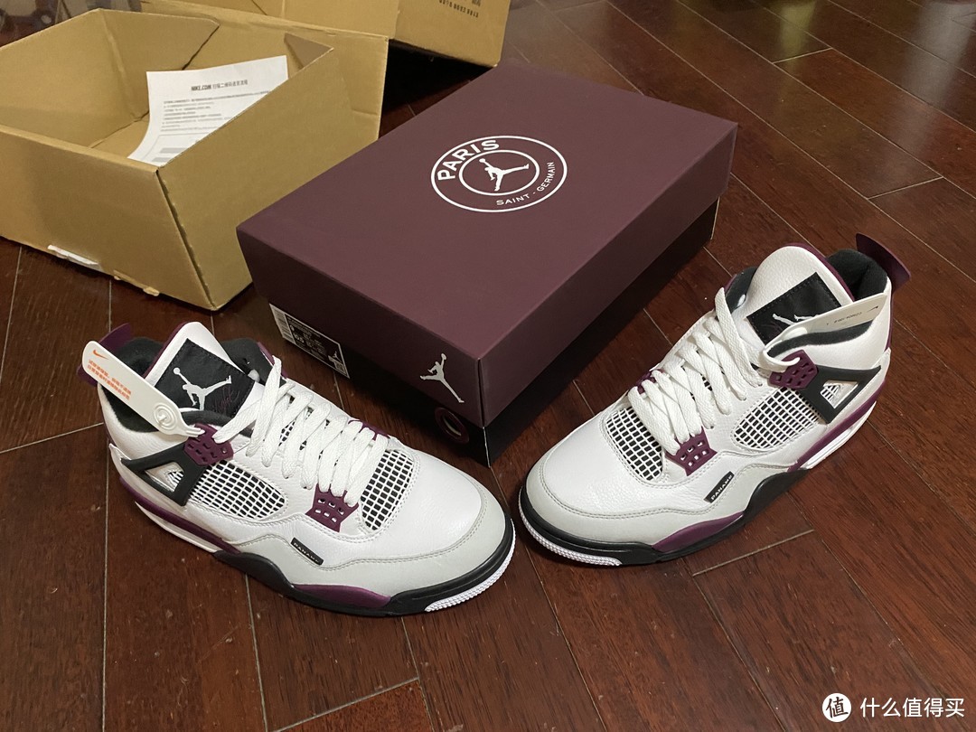 大巴黎联名款配色的AIR JORDAN 4