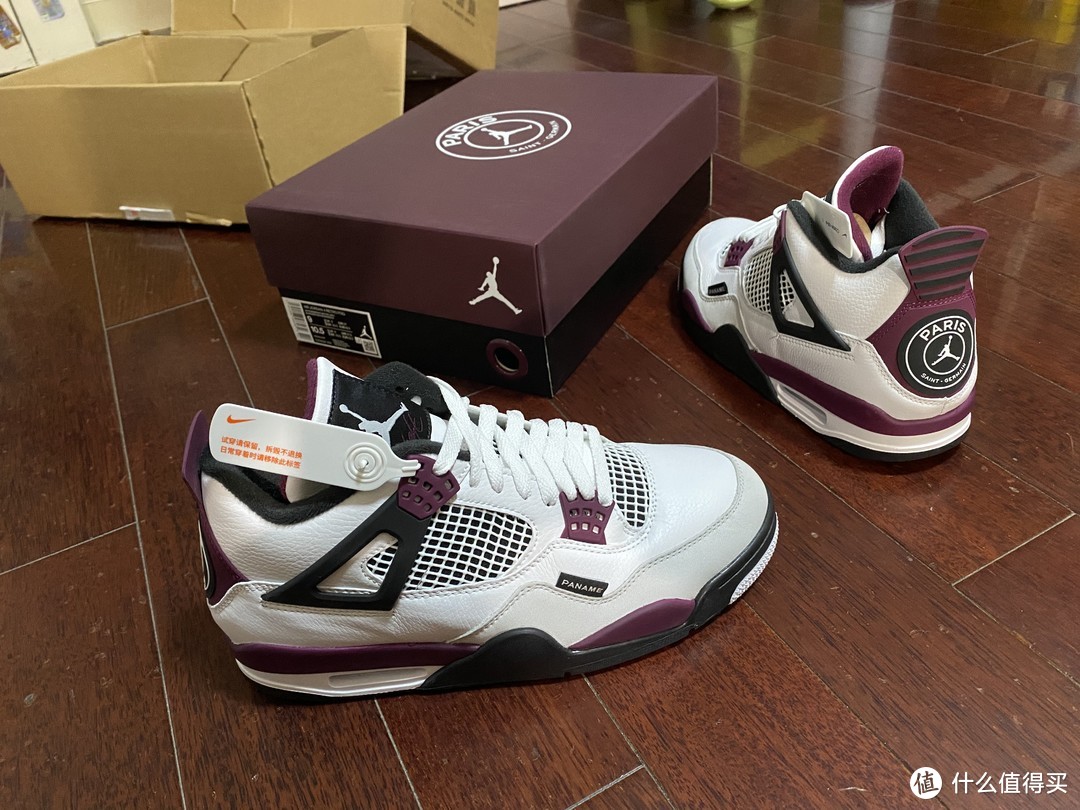 大巴黎联名款配色的AIR JORDAN 4