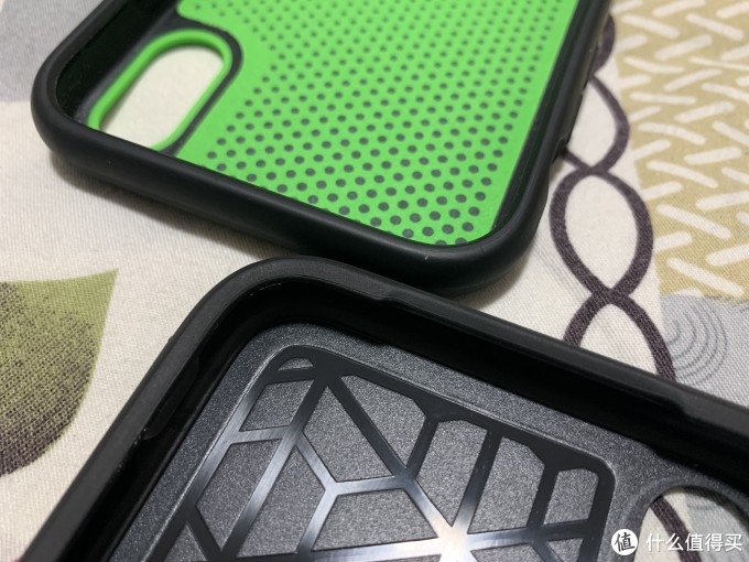 图书馆猿のOtterBox 苹果官配防摔抗震手机壳 包装瑕疵品 简单晒