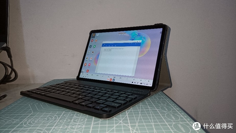 平板秒变生产力：三星tab S6平板键盘保护套，是否翻车？
