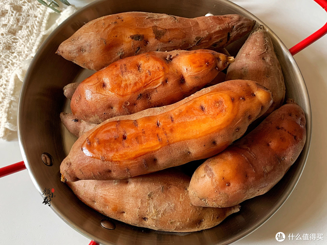 电饭锅烤红薯，懒人做法，简单一做就吃到，香甜流油的烤红薯