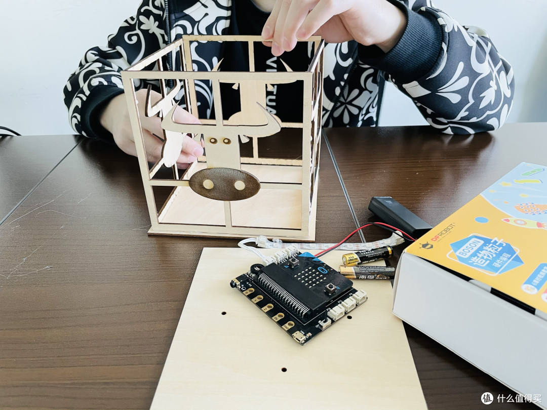 手工制作 篇一:元宵节自制可编程牛年灯笼,陪孩子玩耍,不刷手机!