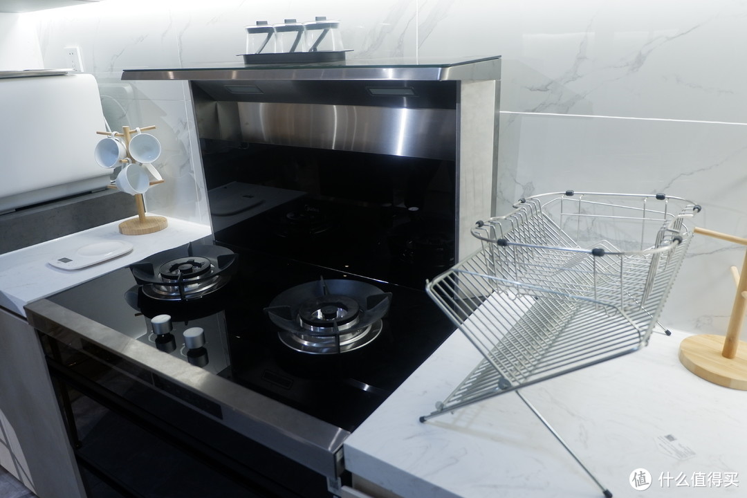 打造专属一体化智慧厨房——美的轻净集成灶D28使用体验
