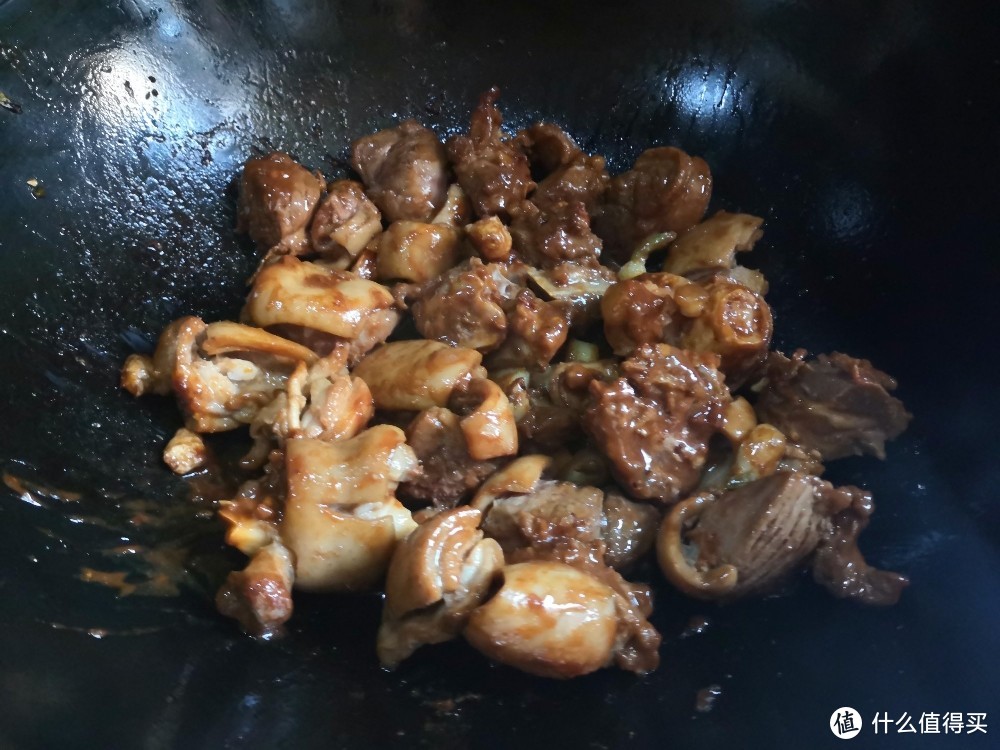 支竹羊腩煲/自家版，酱味，香味非常浓郁，好吃下饭