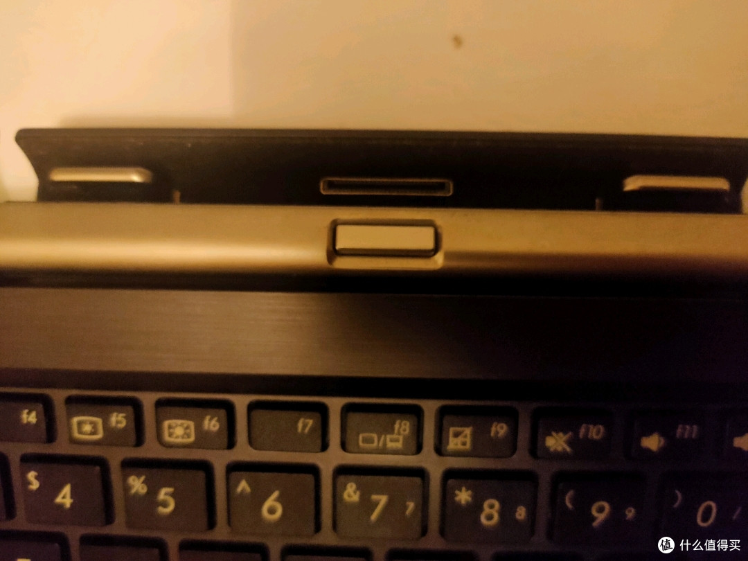 捡垃圾 篇一:回味win8平板的"辉煌"时代——华硕t100ta开箱简评