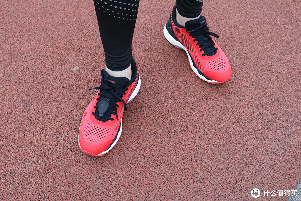 智享运动 奔跑在路上——咕咚智能跑鞋21K