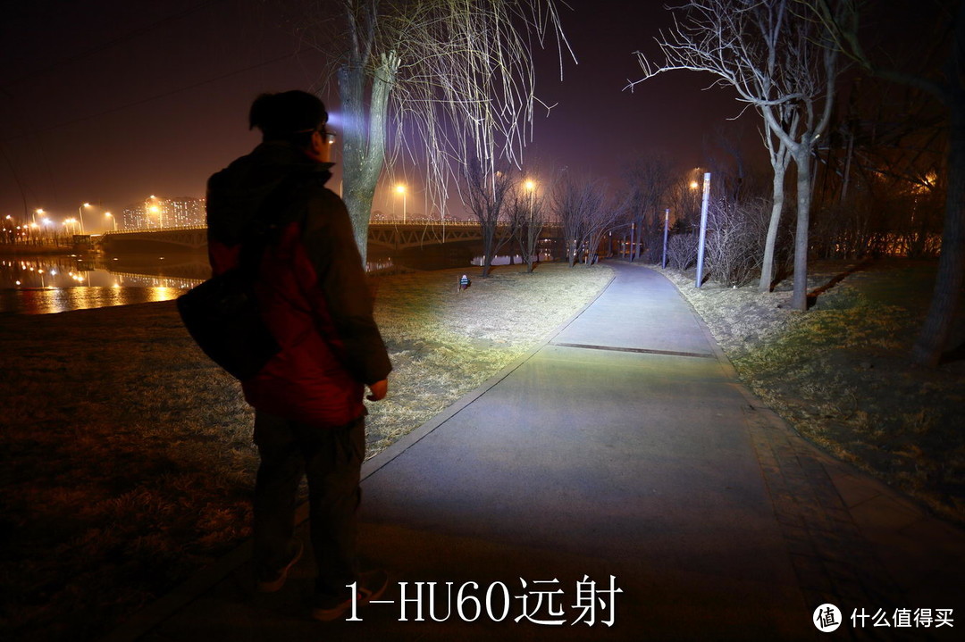 无线遥控黑科技 NITECORE HU60变焦头灯