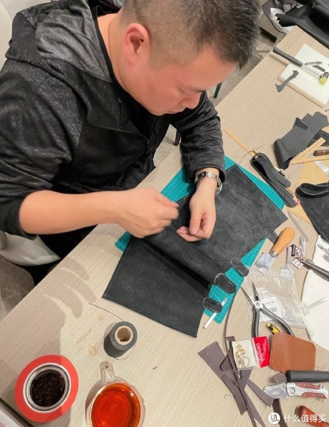 岳云鹏亲手为老婆做包,这不是大名鼎鼎的爱马仕菜篮子吗?附值友教程