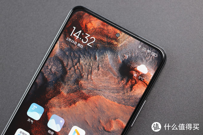 120Hz*级直屏 轻薄全能旗舰Redmi K40系列评测