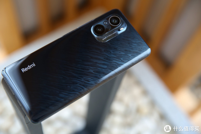 到站秀红米k40pro智能手机把旗舰大门焊死