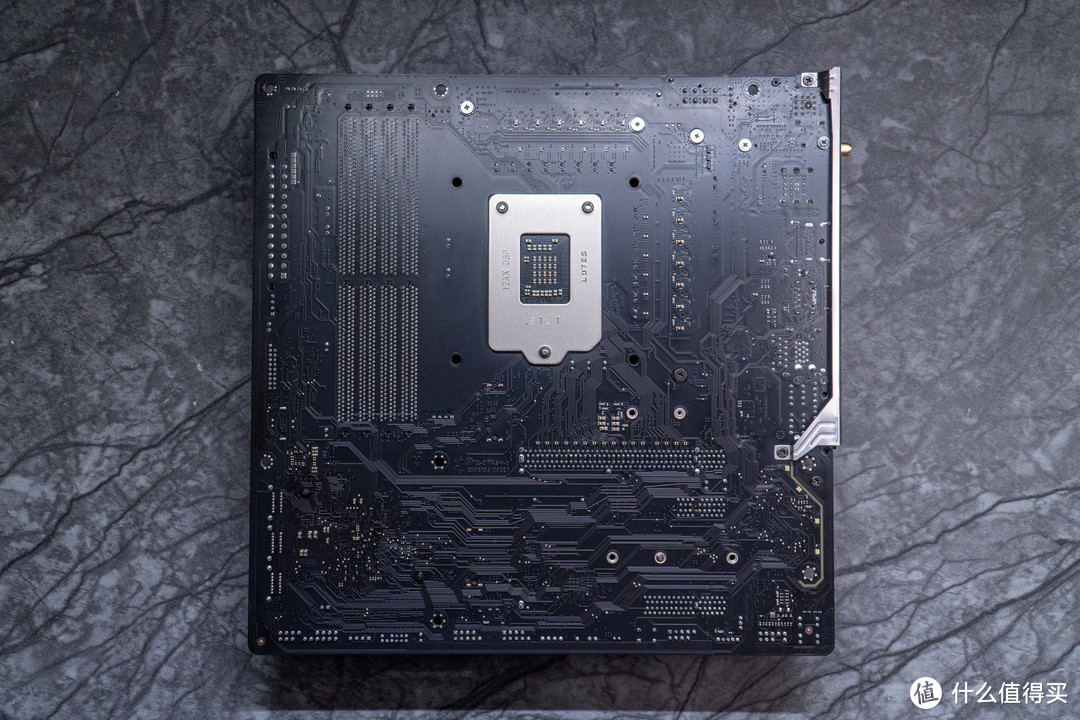 内存延时压到38ns！技嘉 B560M AORUS PRO AX 开箱简测