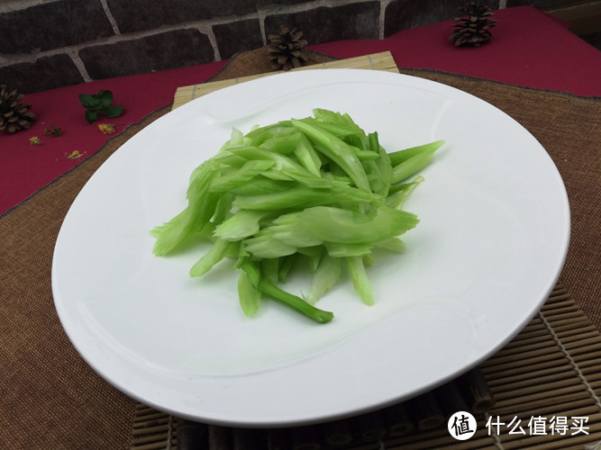 欲孝应及早，给父母试试这道菜，用料普通却有意想不到的效果