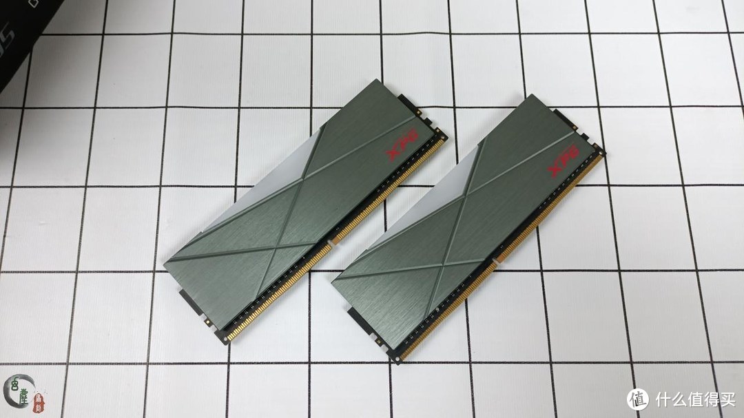 为11代酷睿而生，技嘉Z590小雕PRO主板装机，超频体验！海量的PCIe 4.0接口有些吓人