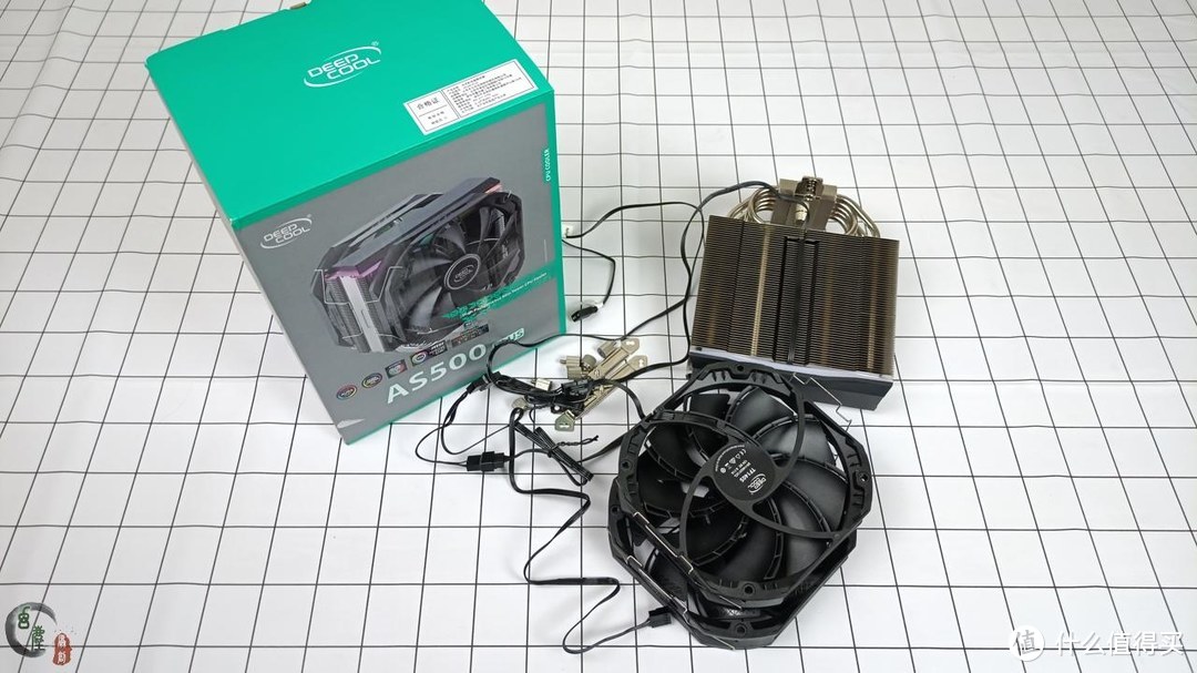 为11代酷睿而生，技嘉Z590小雕PRO主板装机，超频体验！海量的PCIe 4.0接口有些吓人