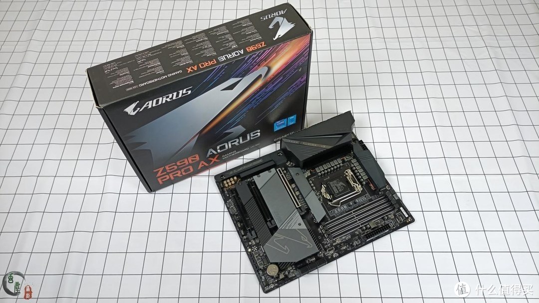 为11代酷睿而生，技嘉Z590小雕PRO主板装机，超频体验！海量的PCIe 4.0接口有些吓人