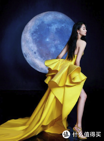在微博之夜穿黄色礼服的女明星，你觉得谁最美？