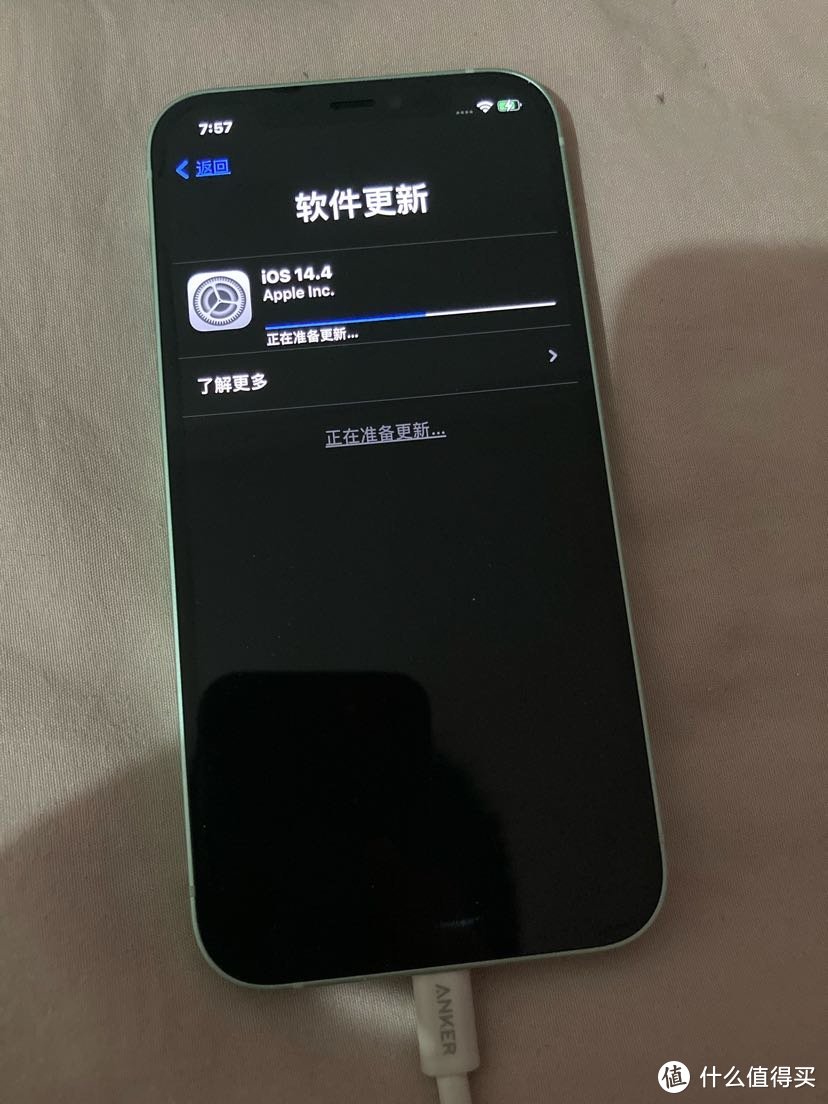 苹果钉子户放手了，拼多多入手丐版iPhone12也挺香