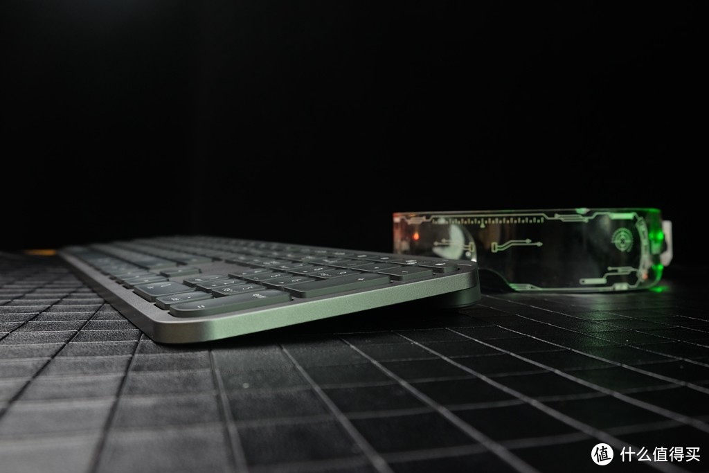 1500+的黑科技办公键鼠，到底“黑”在哪里？