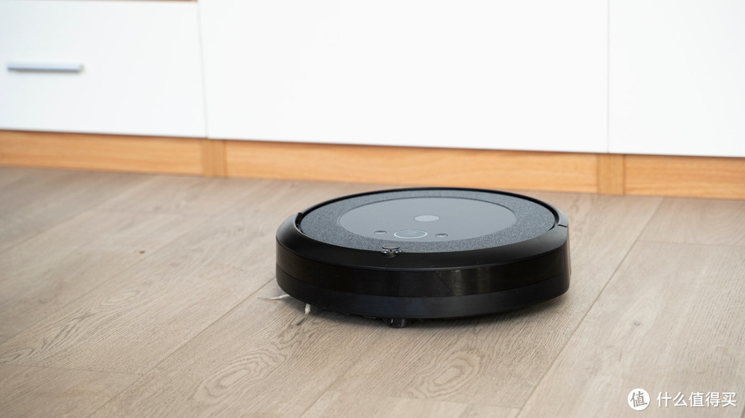 居家清洁好帮手！iRobot i3+扫地机器人体验，竟会自动倒垃圾