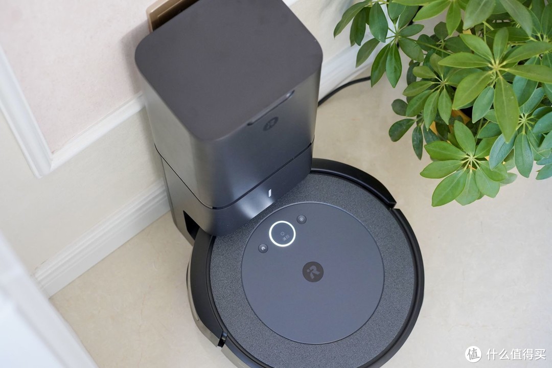 宠物主子的最爱 iRobot i4+自动集尘扫地机器人体验