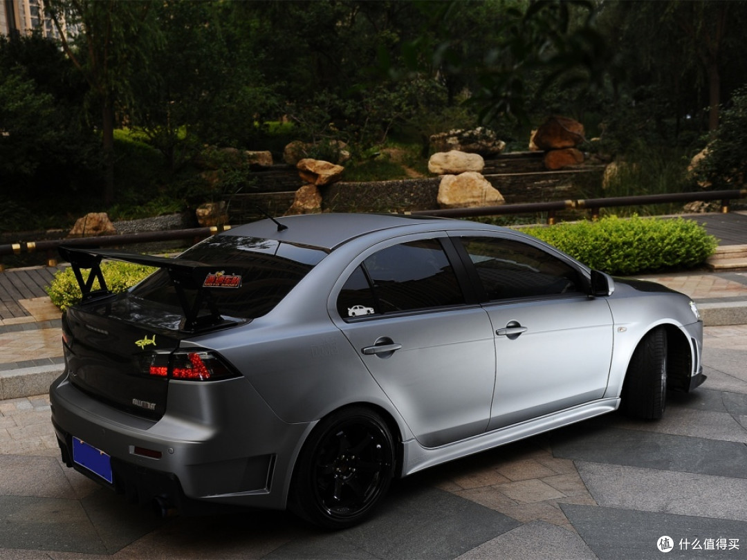 有没有人劝过你,在马路上看见三菱evo不要试图跟它比试一下.