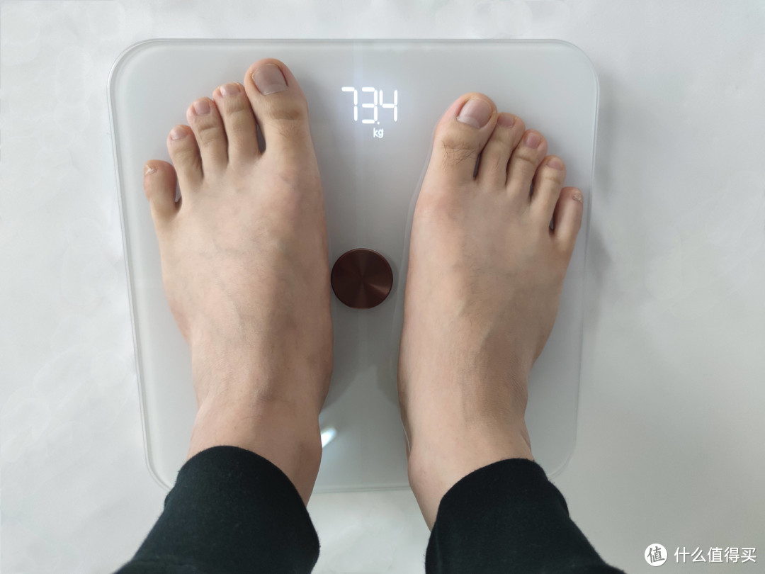 咕咚智能体脂秤：精准测量18项身体数据，全面掌握身体状态