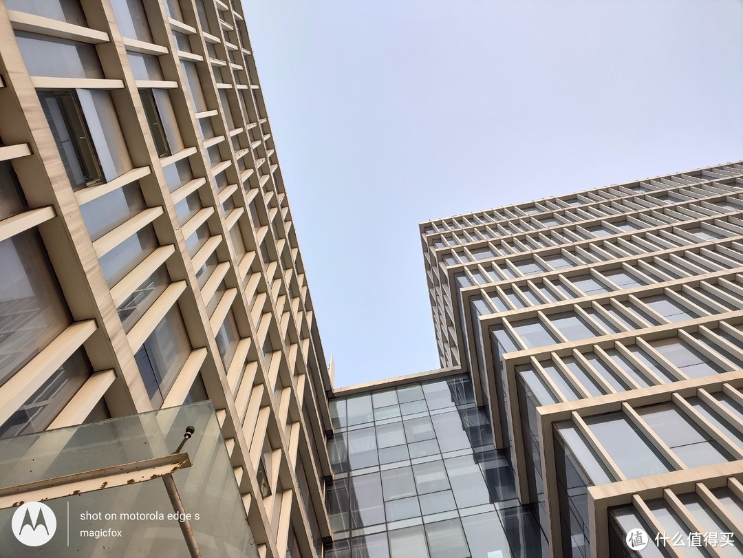 首款骁龙870手机motoedges使用一个月后谈体验