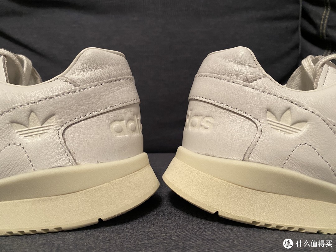 阿迪达斯三叶草A R TRAINER