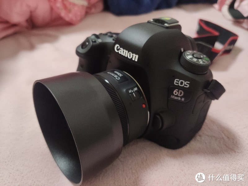 全画幅单反佳能6d2+佳能50mm小痰盂镜头+卡色uv镜+闪迪64g卡