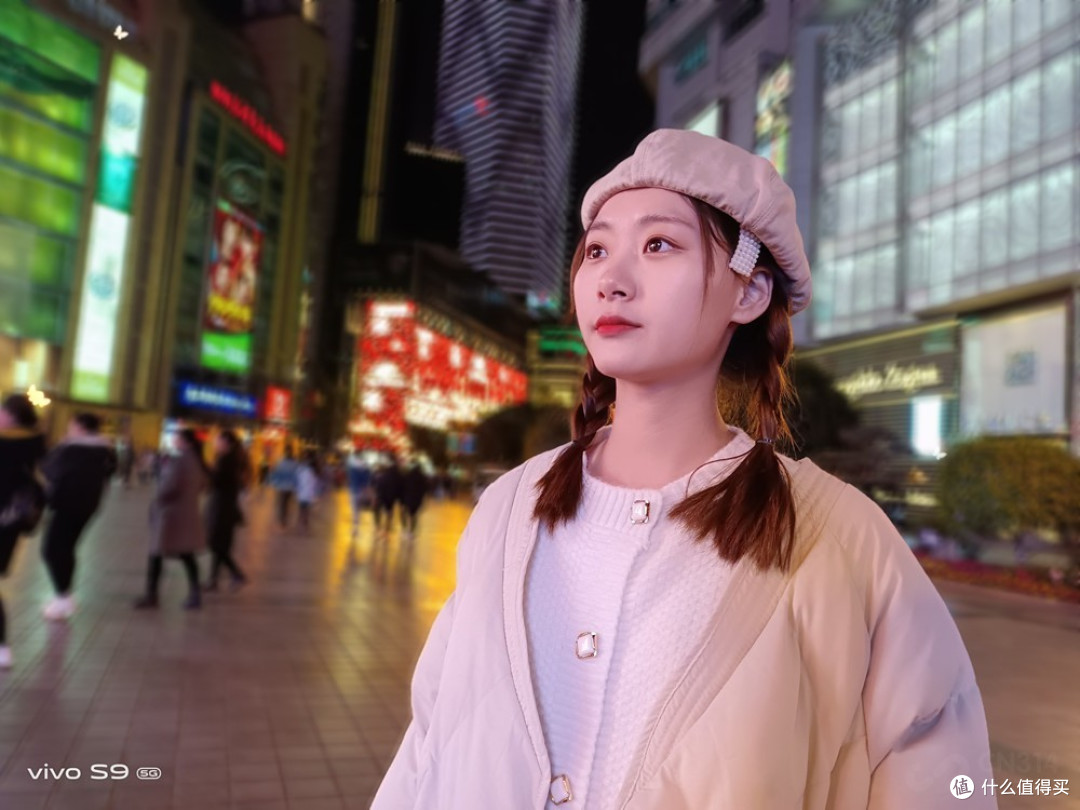 vivos9评测首发天玑1100轻巧高颜值自拍天花板