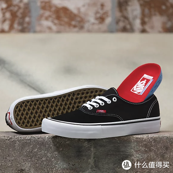 老款Authentic Pro，摘自VANS官网