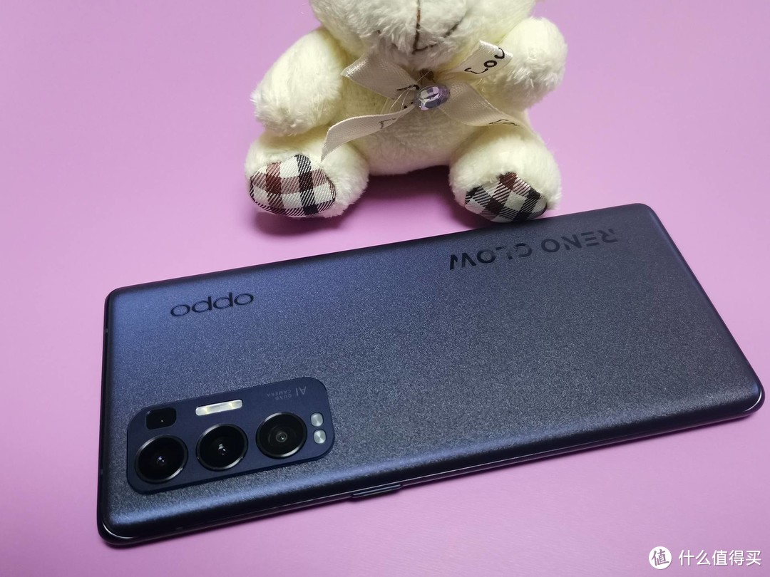 “水桶”旗舰机？OPPO Reno5 Pro+真的没有短板