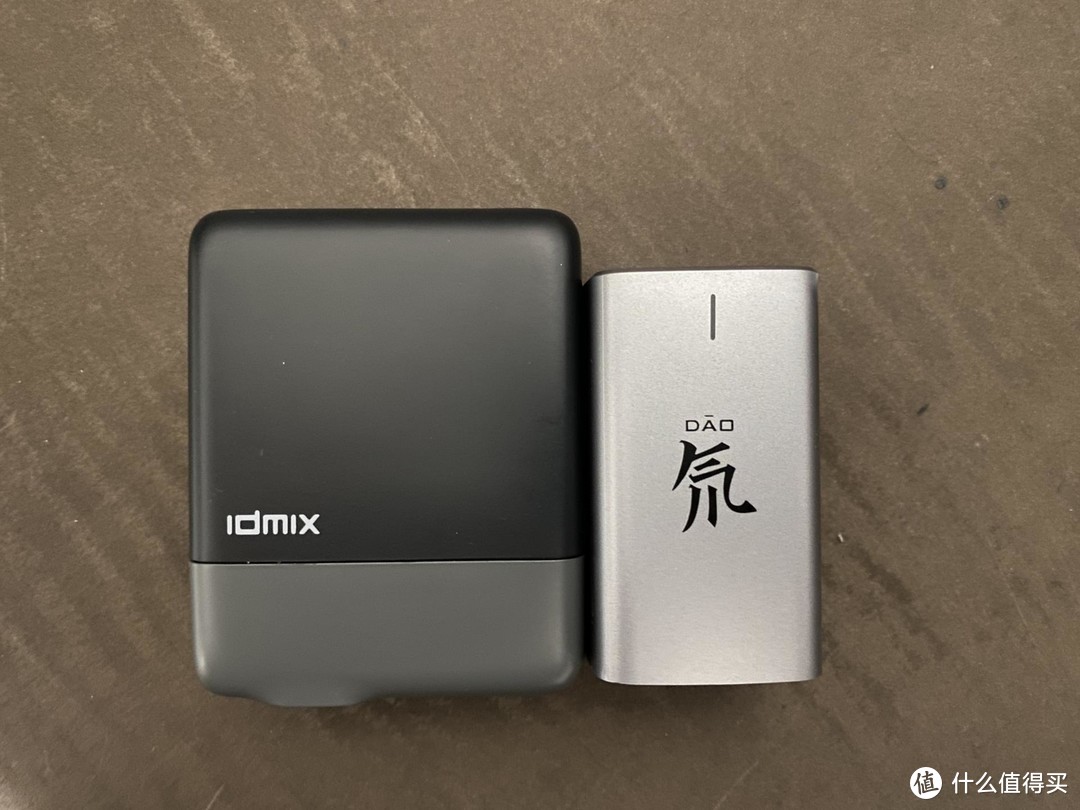 黑科体验： IDMIX 100W 3C1A氮化镓充电器