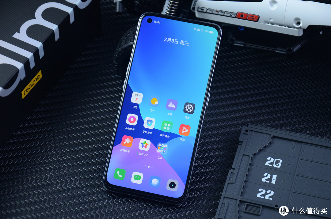 realme真我GT图赏：6.43英寸AMOLED，3D玻璃后盖