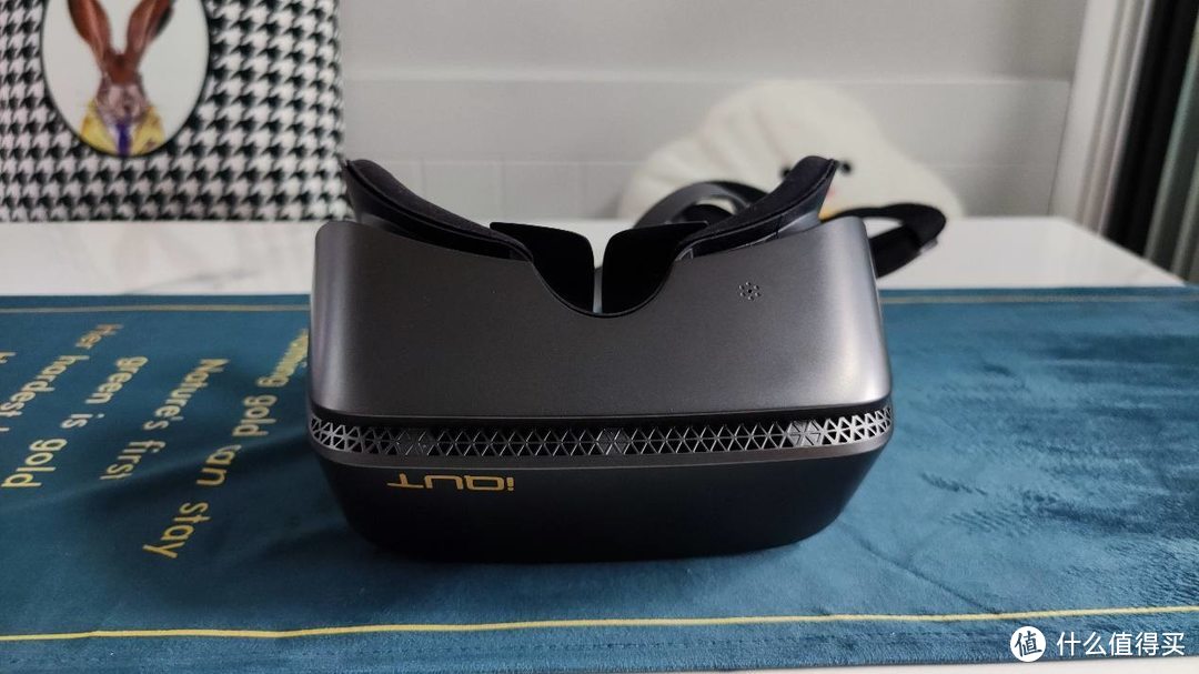 爱奇艺奇遇2S VR一体机使用体验：豪华硬件配置+海量游影资源，为女神打开奇幻世界