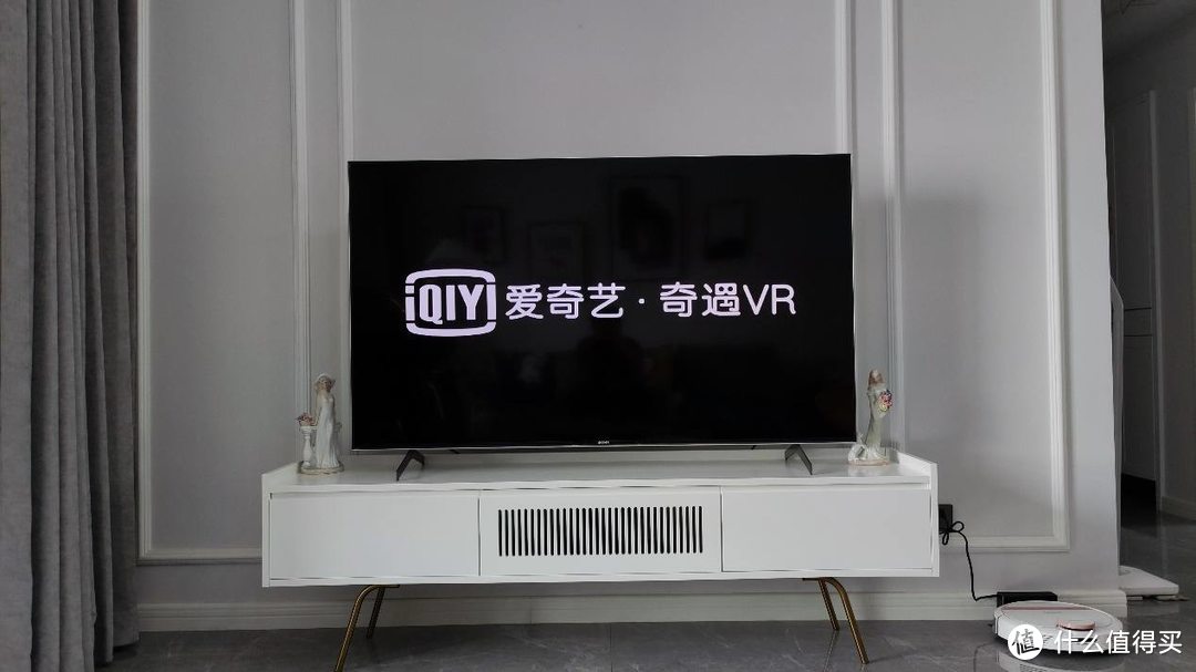 爱奇艺奇遇2S VR一体机使用体验：豪华硬件配置+海量游影资源，为女神打开奇幻世界