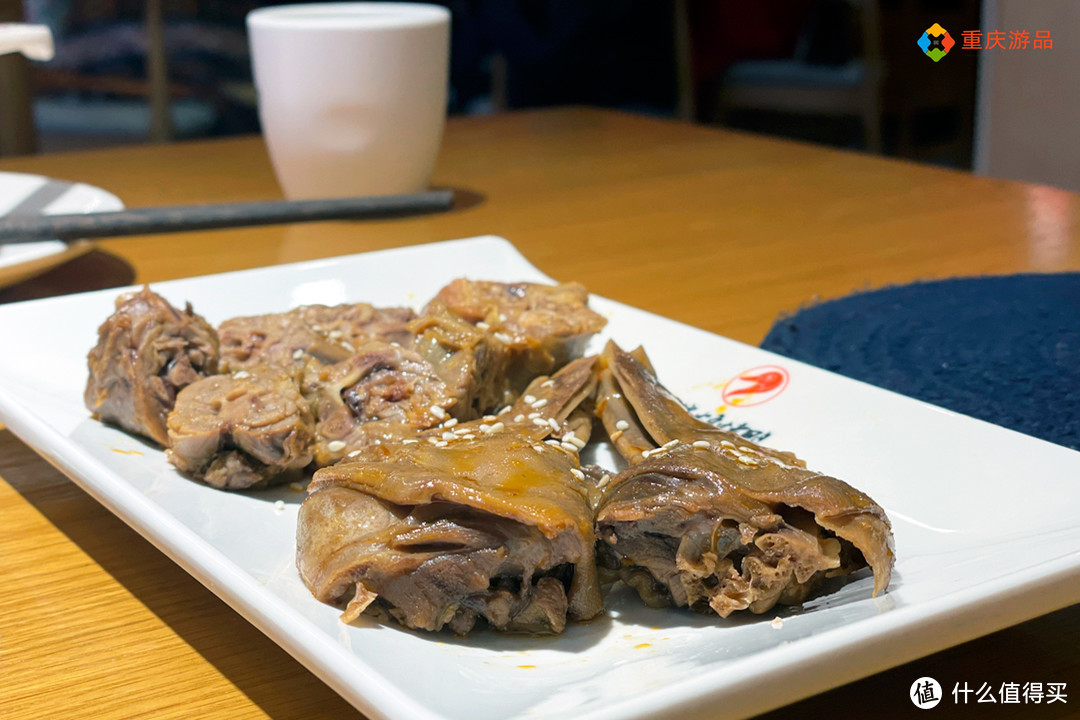在重庆吃北京烤鸭，截然不同的做法，让广州的朋友大呼过瘾