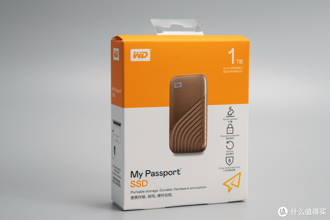 轻便、高速、安全，休闲商务两相宜：西数My Passport随行SSD版体验