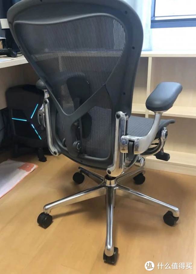 为了腰好，万元的人体工程椅是否值得买？-Herman Miller Aeron 2代简评