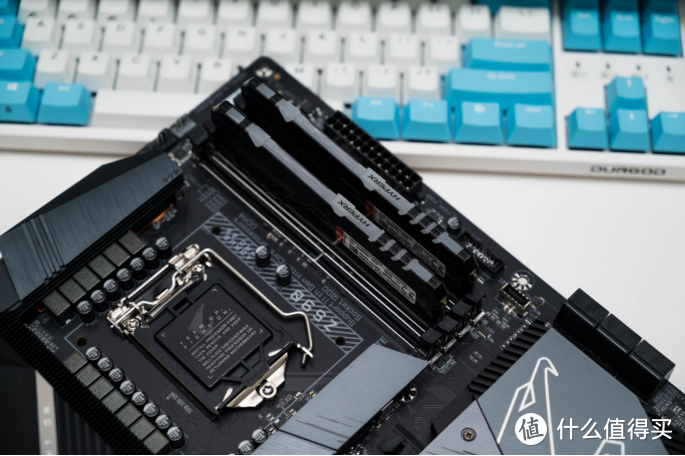 你真的需要PCIe4.0吗？Intel的Z590主板来了技嘉小雕上手分享