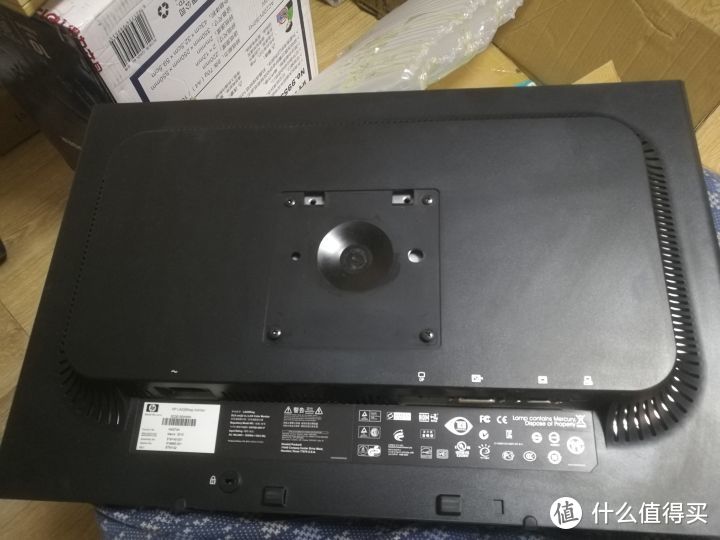 278包邮的22寸专业绘图旋转显示器开箱测评（HP Compaq LA2205wg）