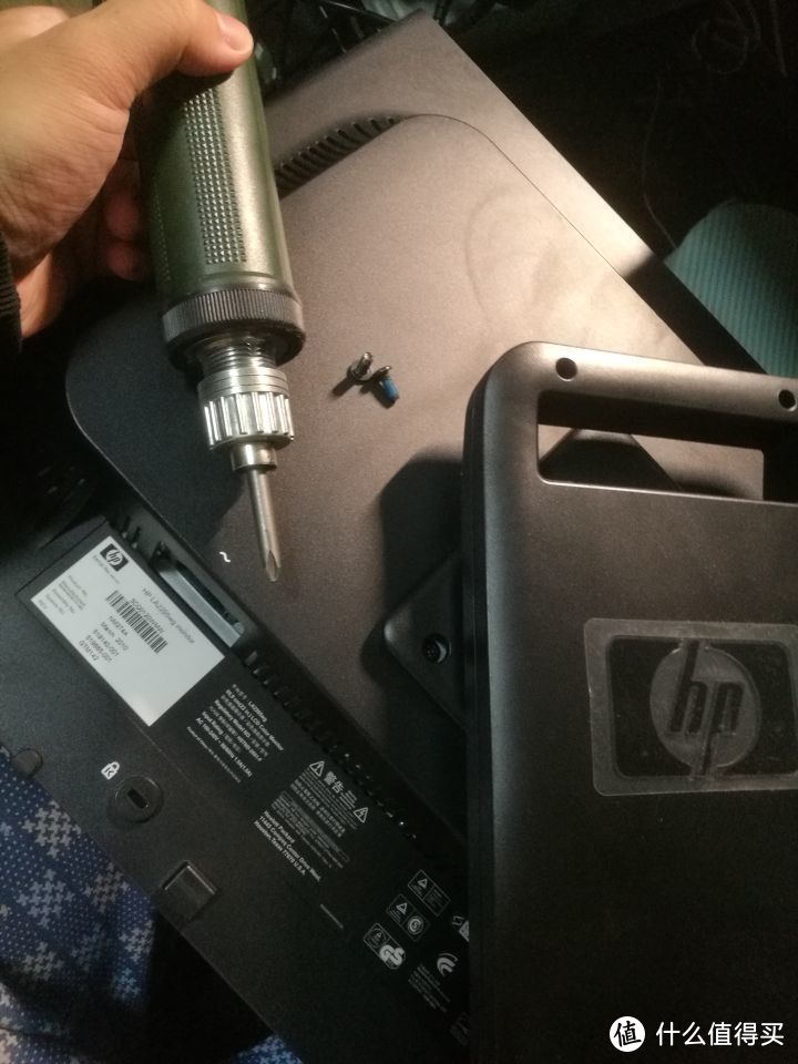 278包邮的22寸专业绘图旋转显示器开箱测评（HP Compaq LA2205wg）