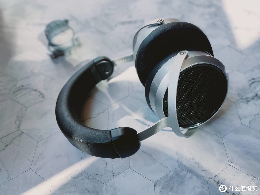 声临其境，入门小白也能买得起的平板耳机—HIFIMAN HE400se