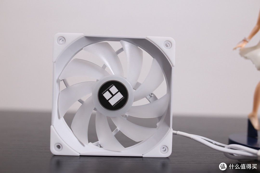 装一台白色主题风格主机：RTX3080配i7，好看又能打