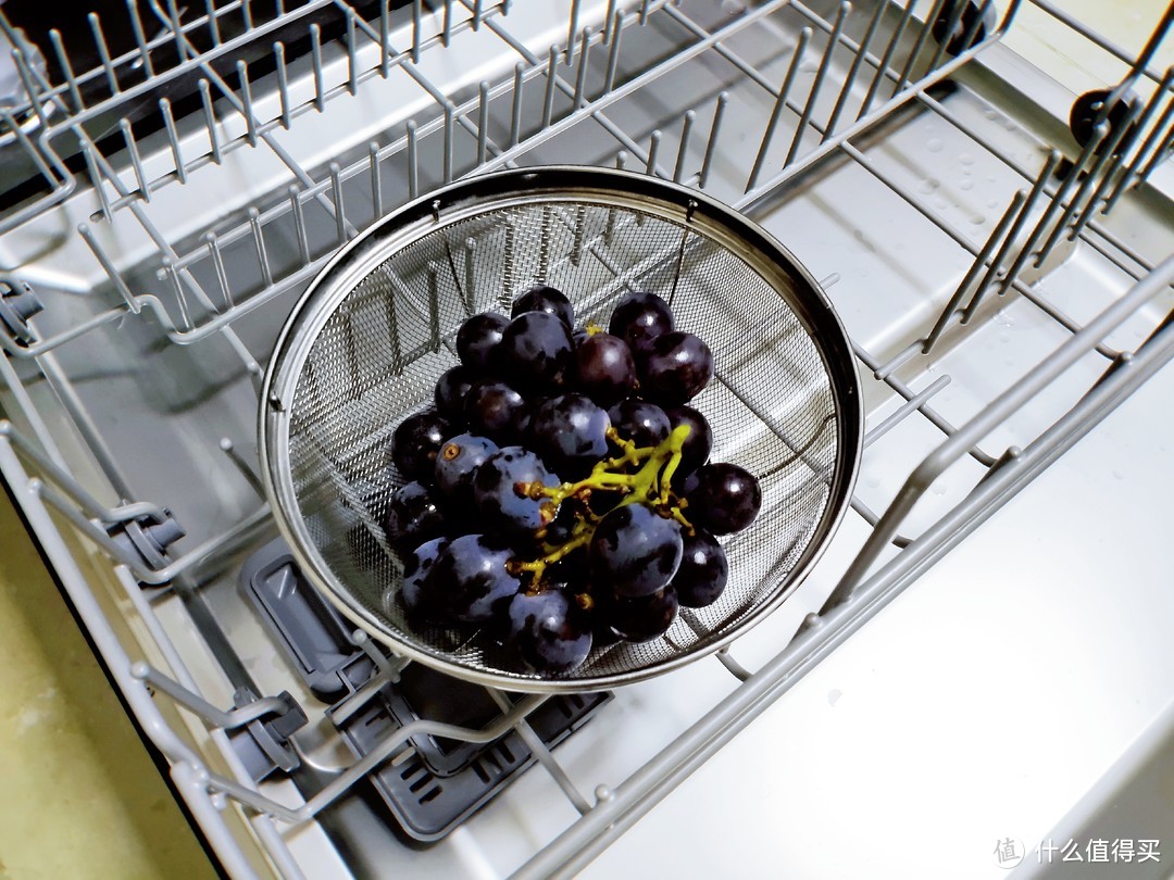 如何挑选适合自家的大容量洗碗机？！聊聊关于13套洗碗机的那些事儿