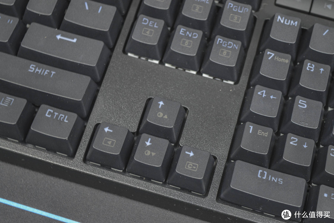 超频三GI801 RGB热插拔机械键盘上手体验